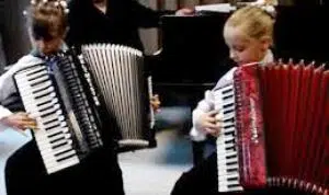 akkordeon_unterricht_kinder_akkordeon_akkordeon_lernen_akkordeonlehrer